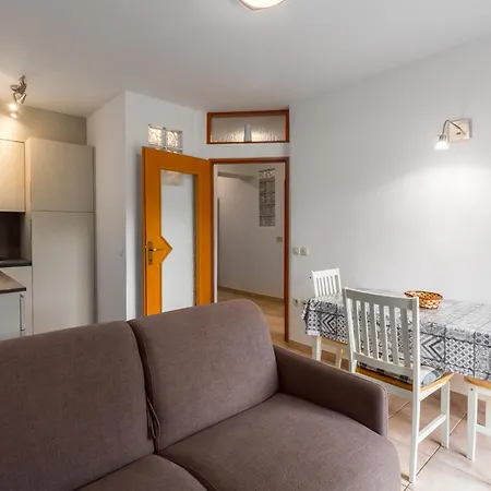 Apartment 17473a